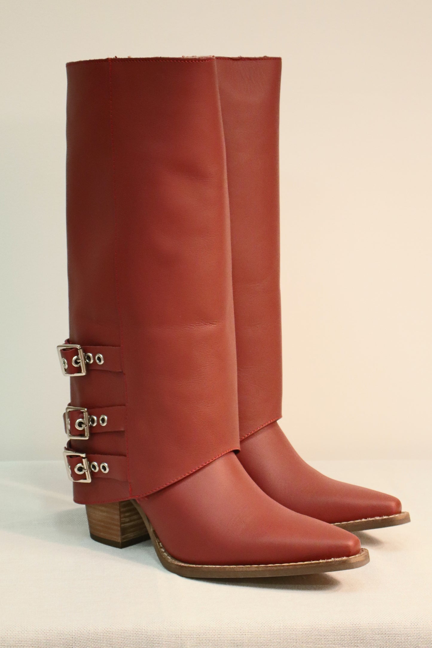Urban Cowgirl Red by Dingo