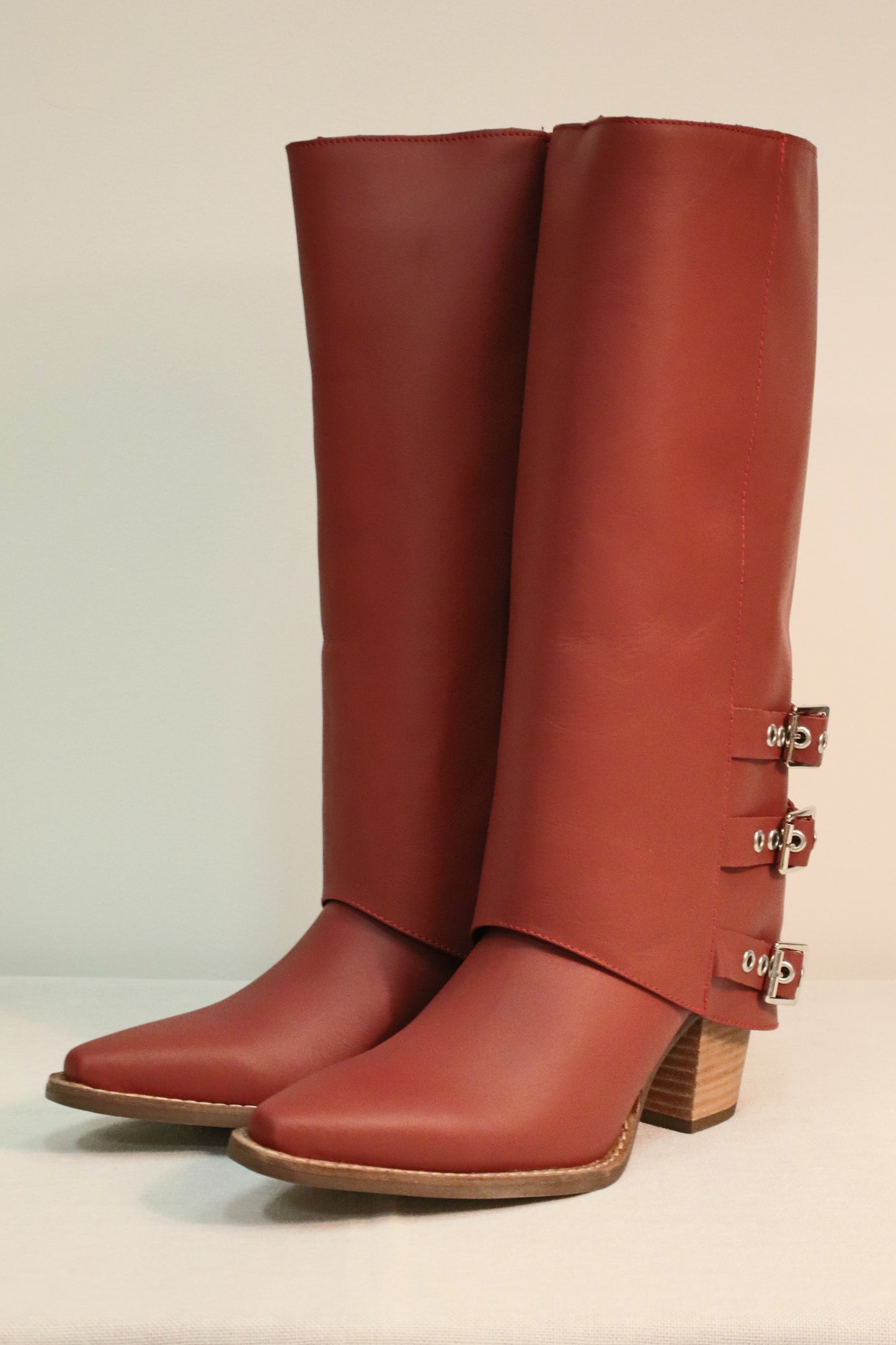 Urban Cowgirl Red by Dingo